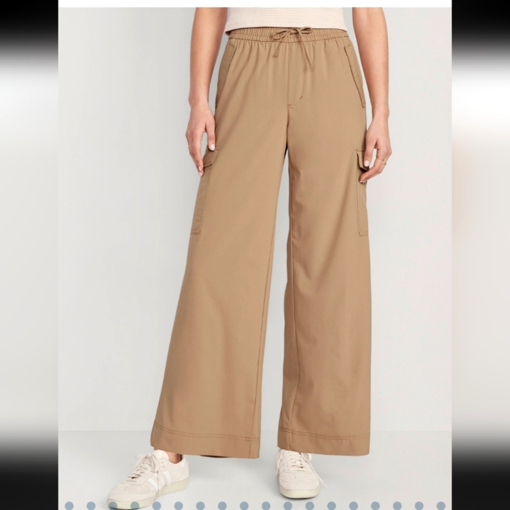 Old Navy High Raise Pants wide leg cargo Khaki/ beige casual, work, lounge SMALL